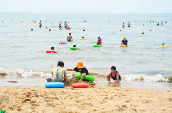 秦皇岛可以冲浪吗（秦皇岛现在可以下水游泳了吗）