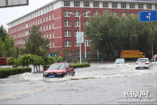 秦皇岛暴雨袭城（秦皇岛暴雨袭城了吗）